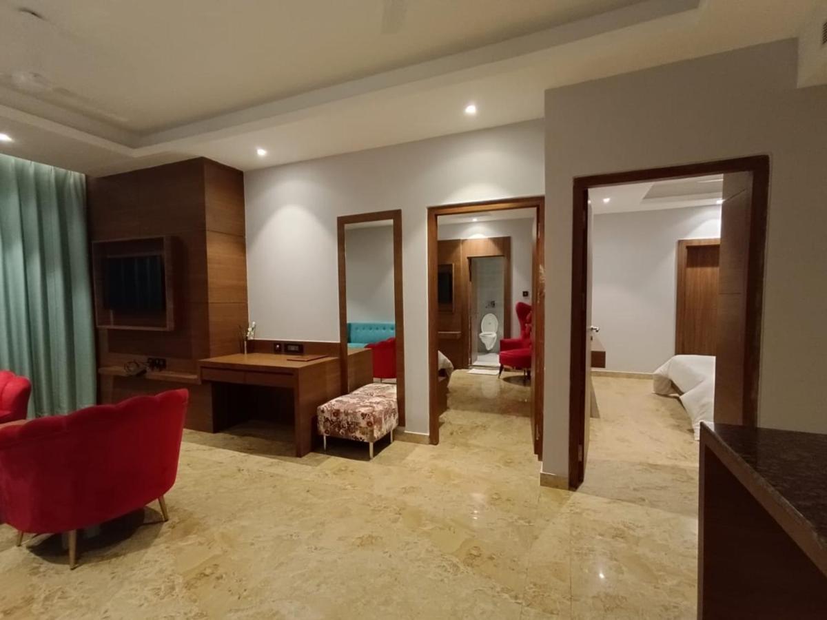Raj Meridian Dibrugarh Luaran gambar